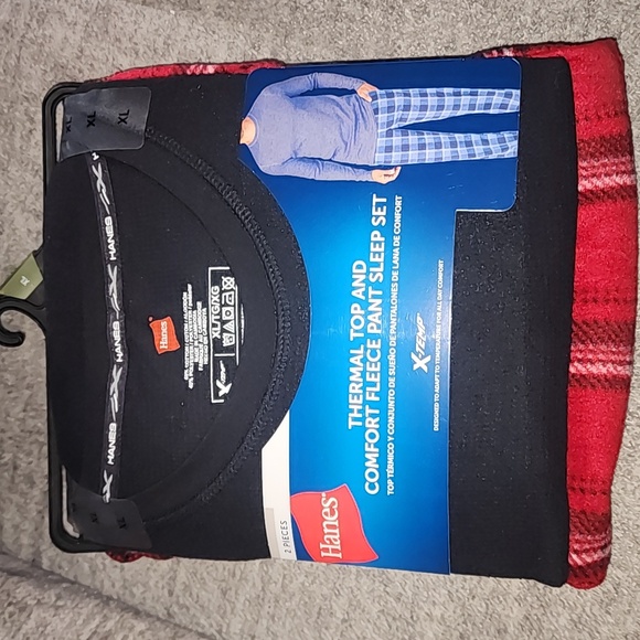Hanes Men's Micro Fleece Sleep Set, Thermal Top with Plaid Printed Pants Size XL - Picture 7 of 7